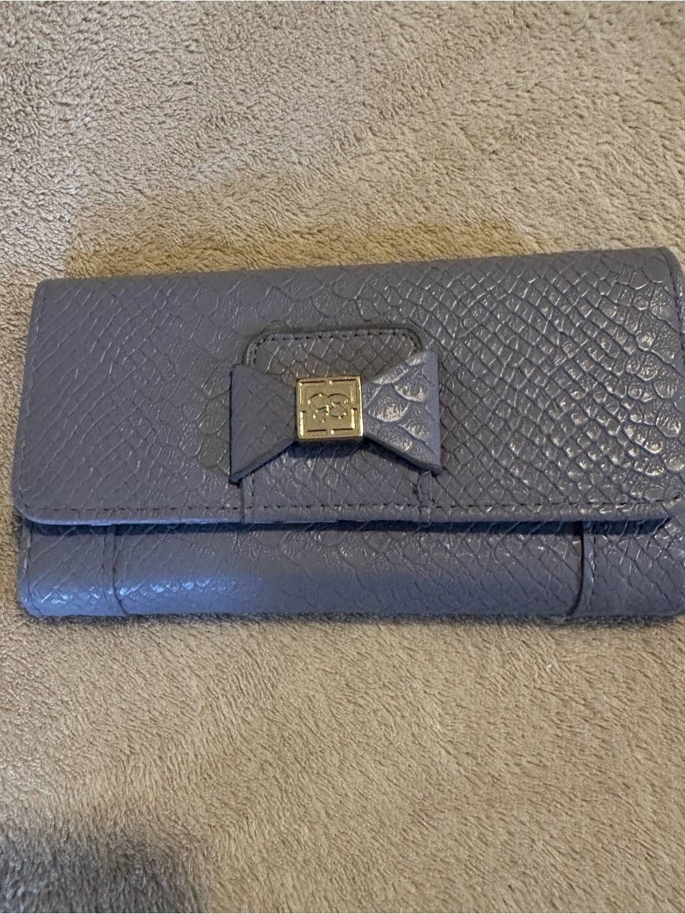 Women's Textured Bow Clutch Wallet - lilac